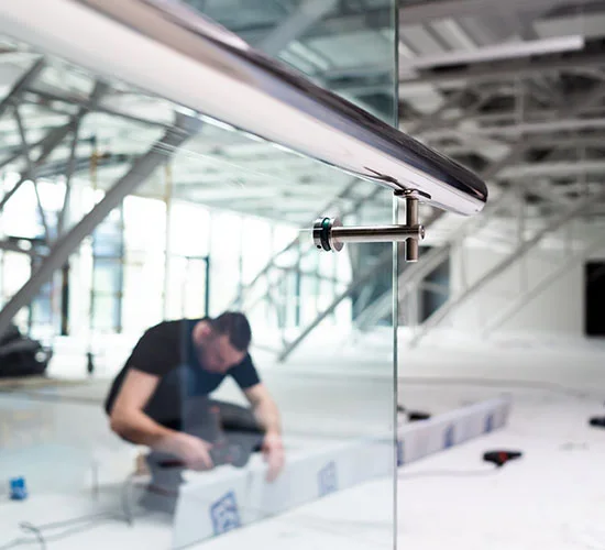 Winter Park, FL highly skilled glass repair technicians
