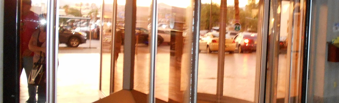 Storefront Glass Repair Cost in Winter Park, FL